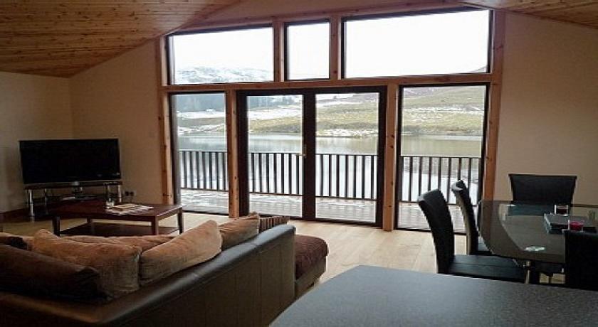Lodge 9 Glengoulandie Lodges อาเบอร์เฟลดี ภายนอก รูปภาพ