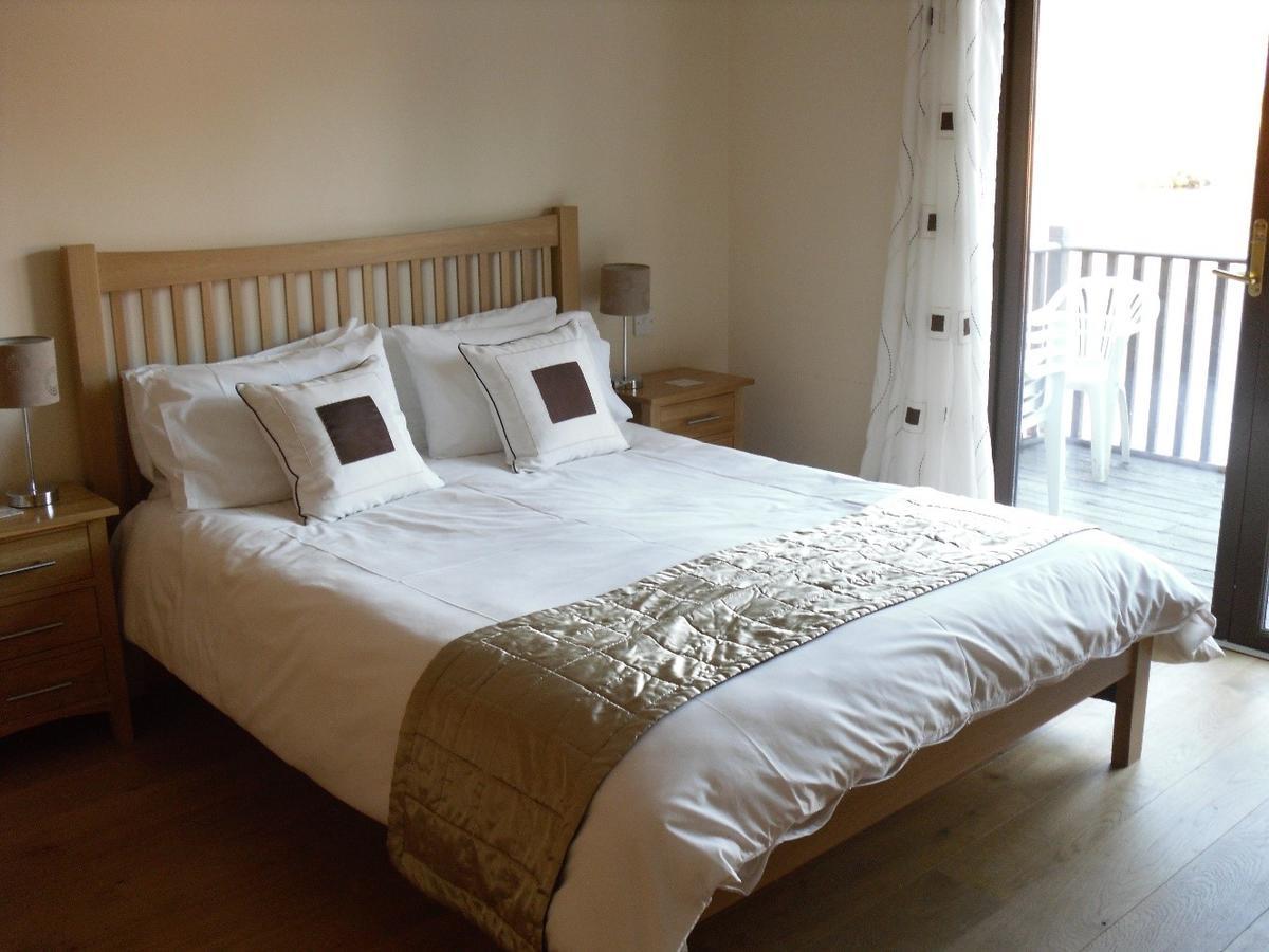 Lodge 9 Glengoulandie Lodges อาเบอร์เฟลดี ภายนอก รูปภาพ